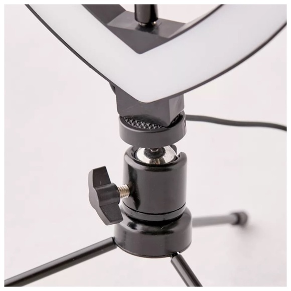 Brilliant Ideas Heart-Shaped Vlogging Ring Light - Picture 4 of 6